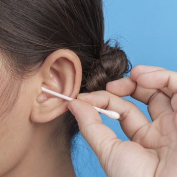 איך לנקות אוזניים מבלי לגרום נזק?